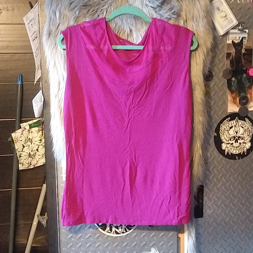 Sleeveless blouse